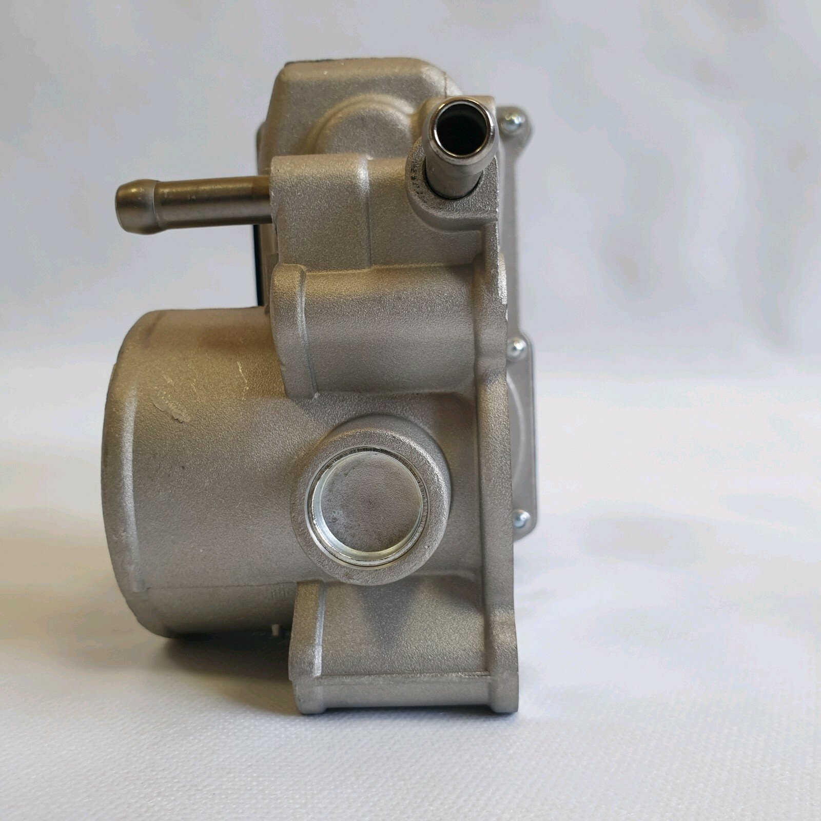 Brand New Toyota Prius Plugin Throttle Body Hybrid 1.8L 2011-2018 22030-0T110 - Image 3